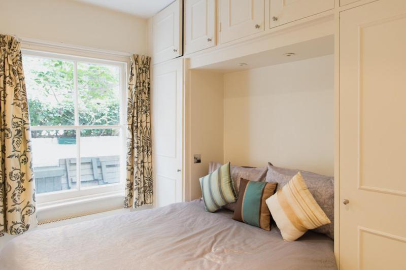 Large 2 Bedroom 2 Bathroom Apartment in Westminster 1