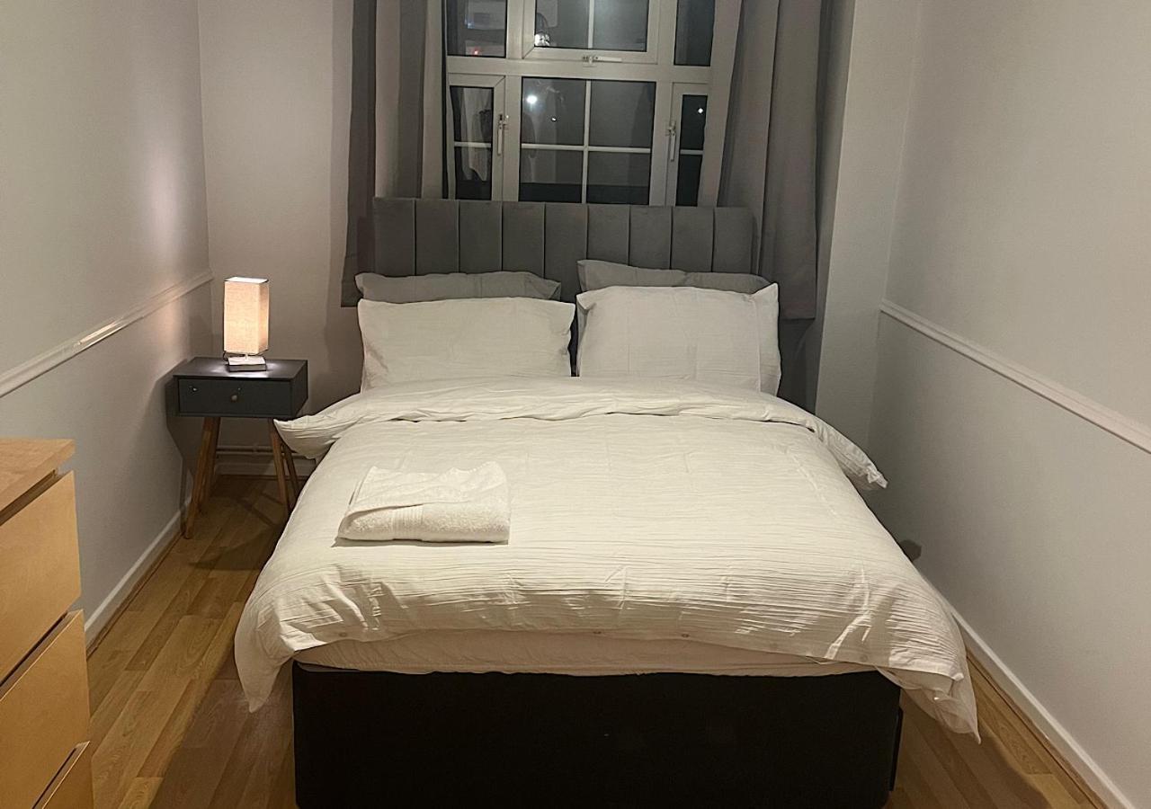 Lovely 2 Bedroom Apartment with Parking Space 1