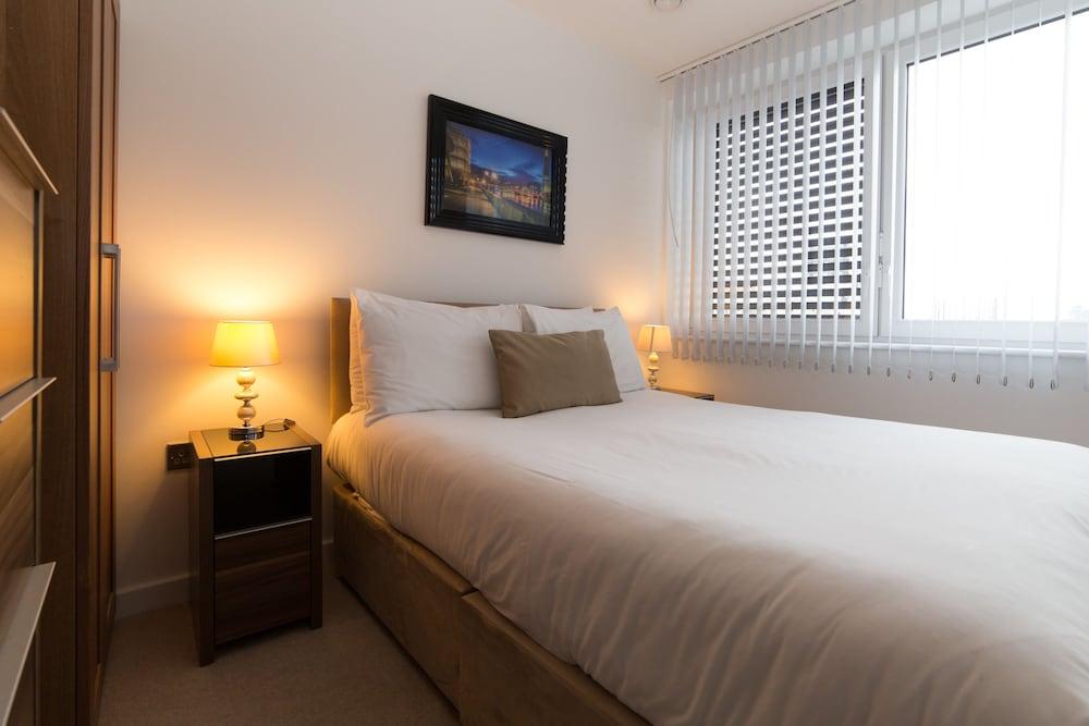 Apple Apartments Greenwich O2 Arena 1