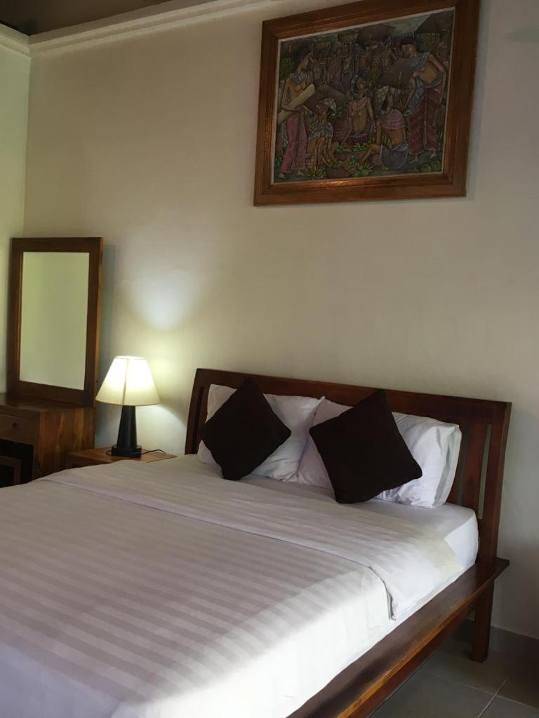 Raka Rai Bungalows