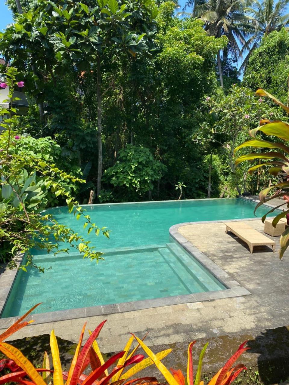 Raka Rai Bungalows 2