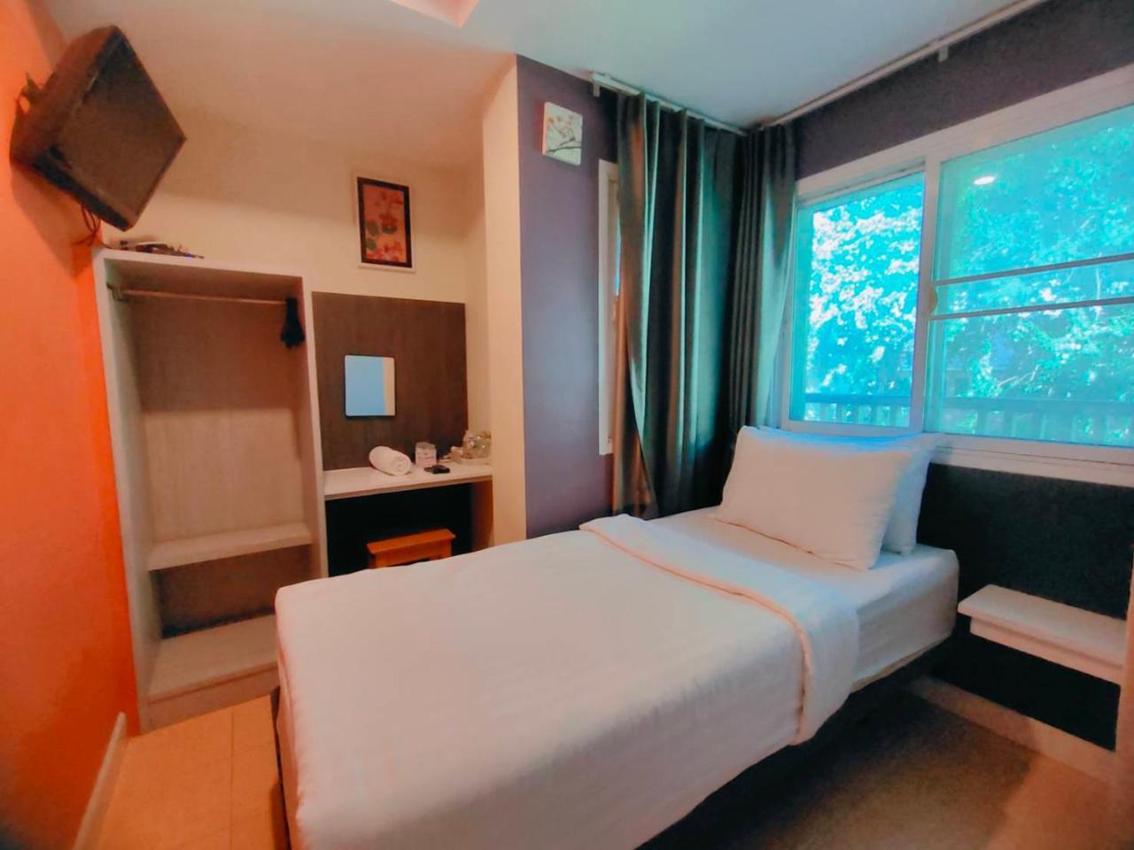 Bbhouse Phra Athit 1