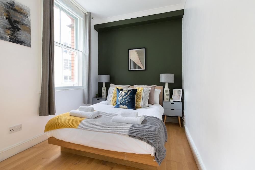 The Aldgate Flats 1