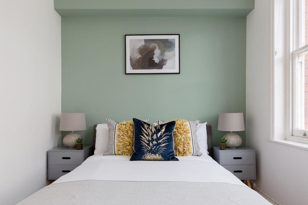 The Aldgate Flats 2