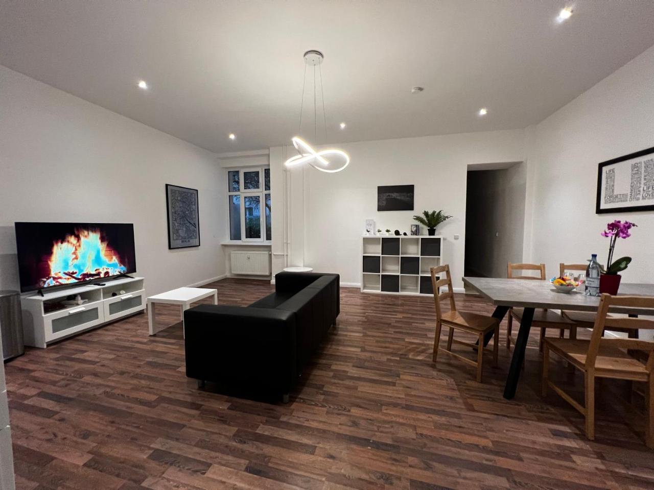 Fairapart 4 Room Apartment in Heart of Berlin 1
