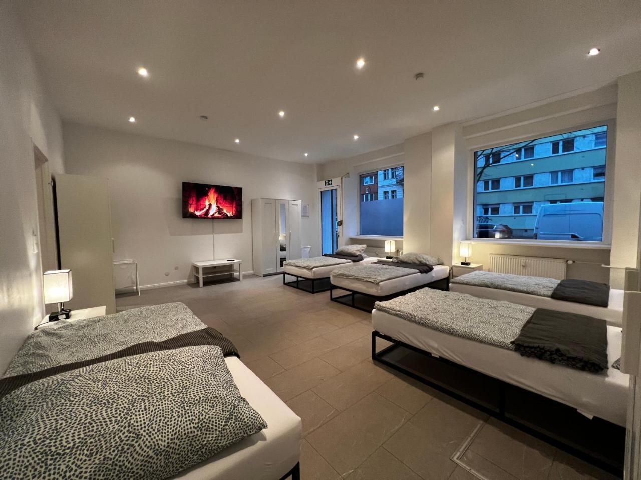 Fairapart 4 Room Apartment in Heart of Berlin 2
