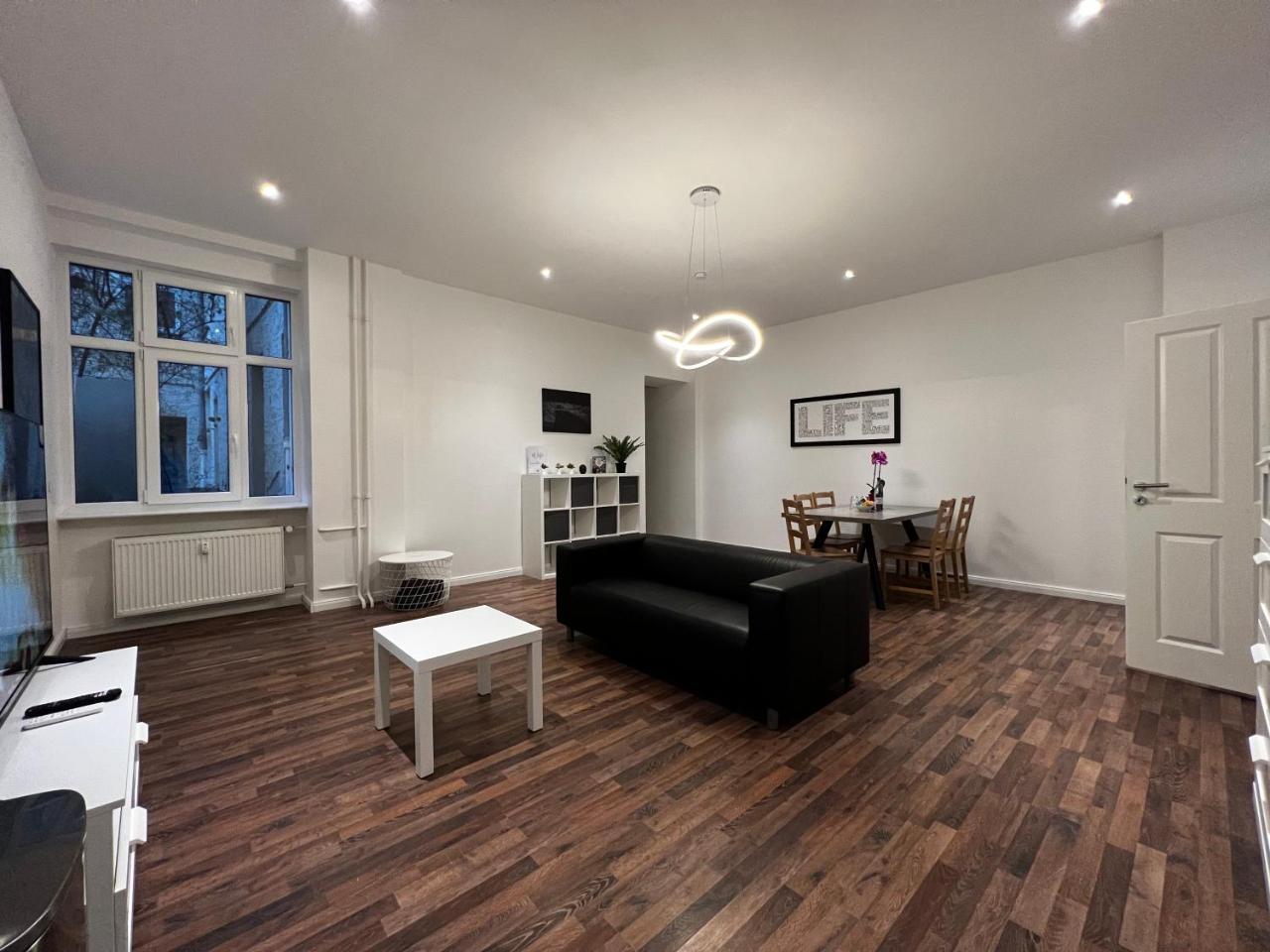 Fairapart 4 Room Apartment in Heart of Berlin