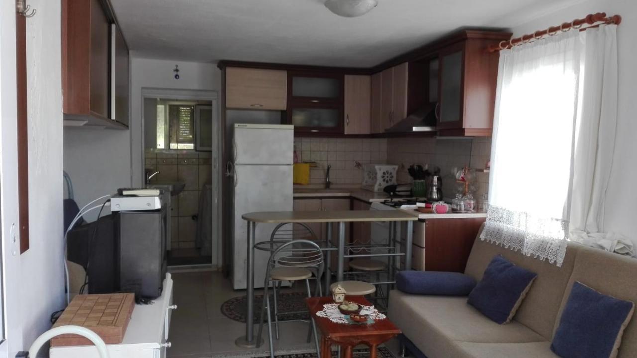 Bodrum Bogazici'Nde Esyali, Denize 100 M 1+0 Daire