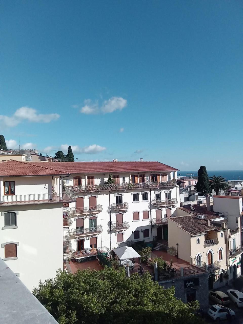 Al Teatro Antico Rooms & House