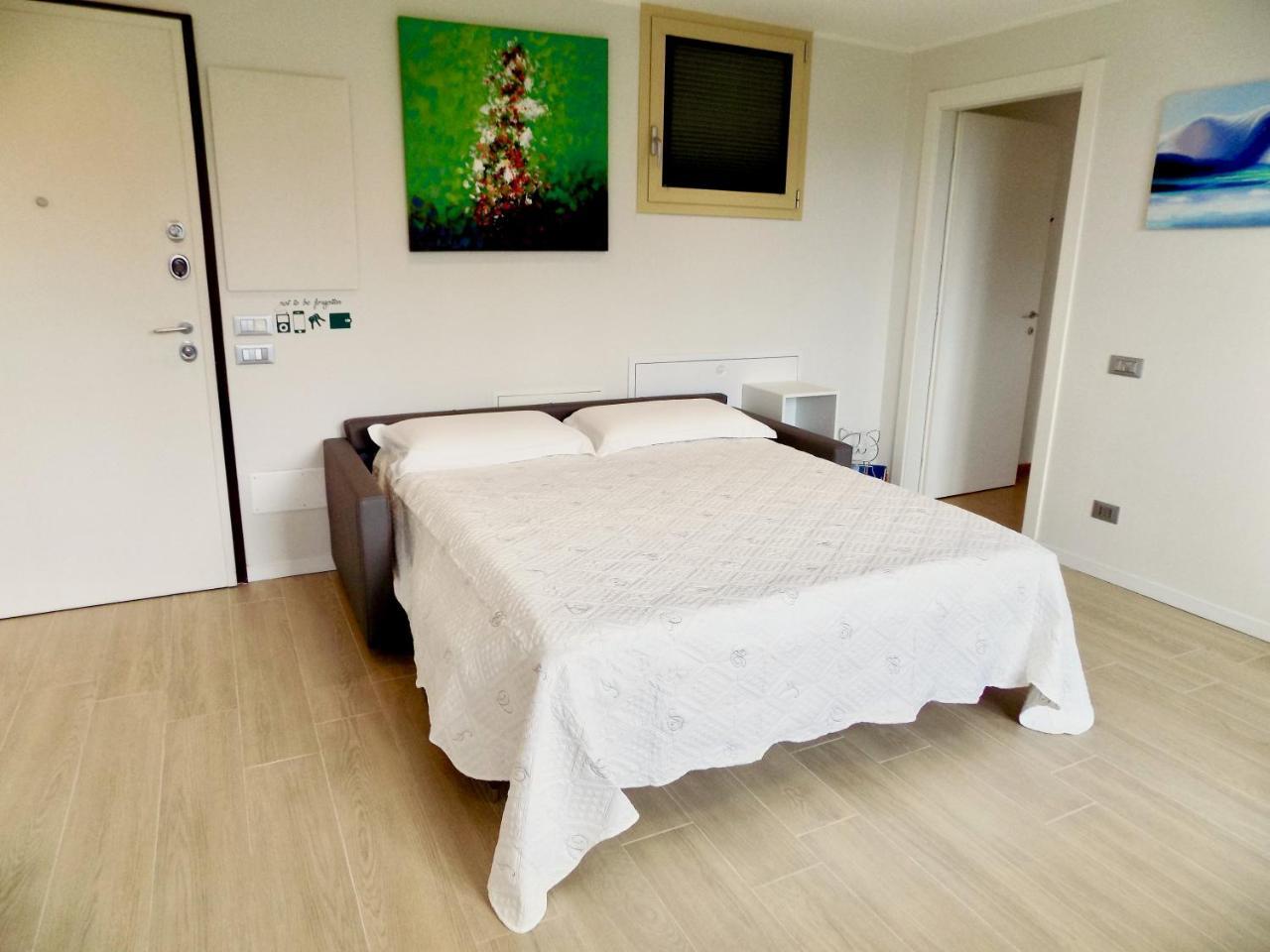 Lake Como View Apartment 2