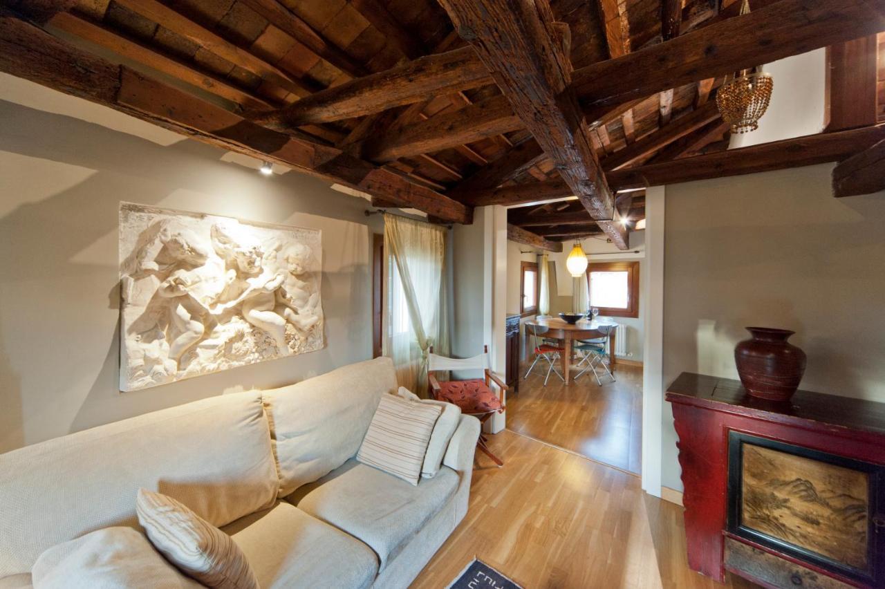 Casanova Penthouse in the Heart of Venice 2