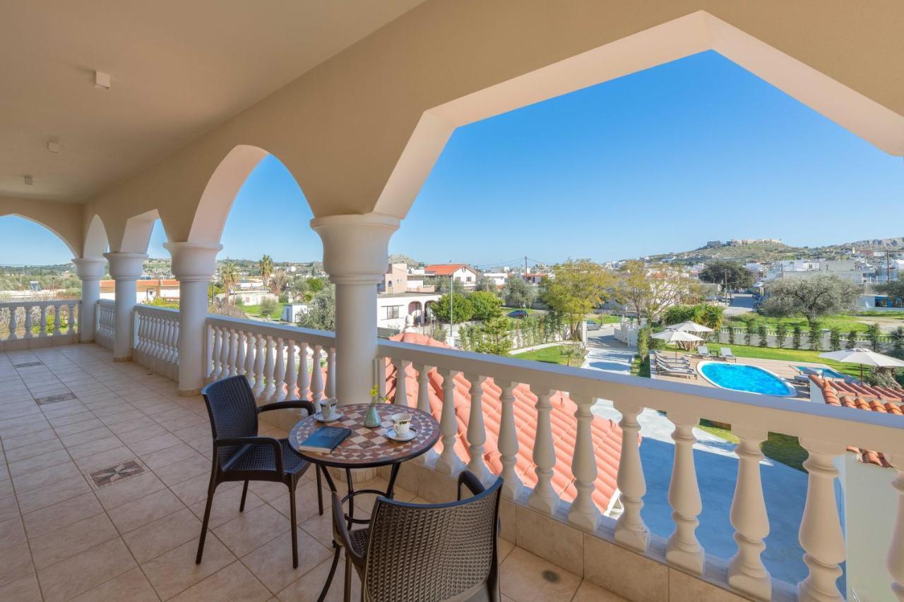 Evelyn Villa 1