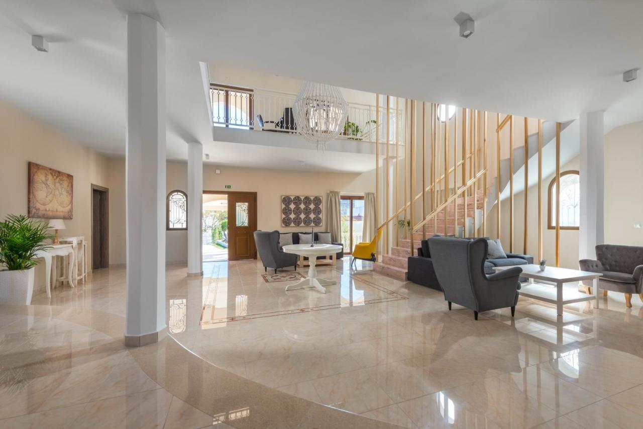 Evelyn Villa 2