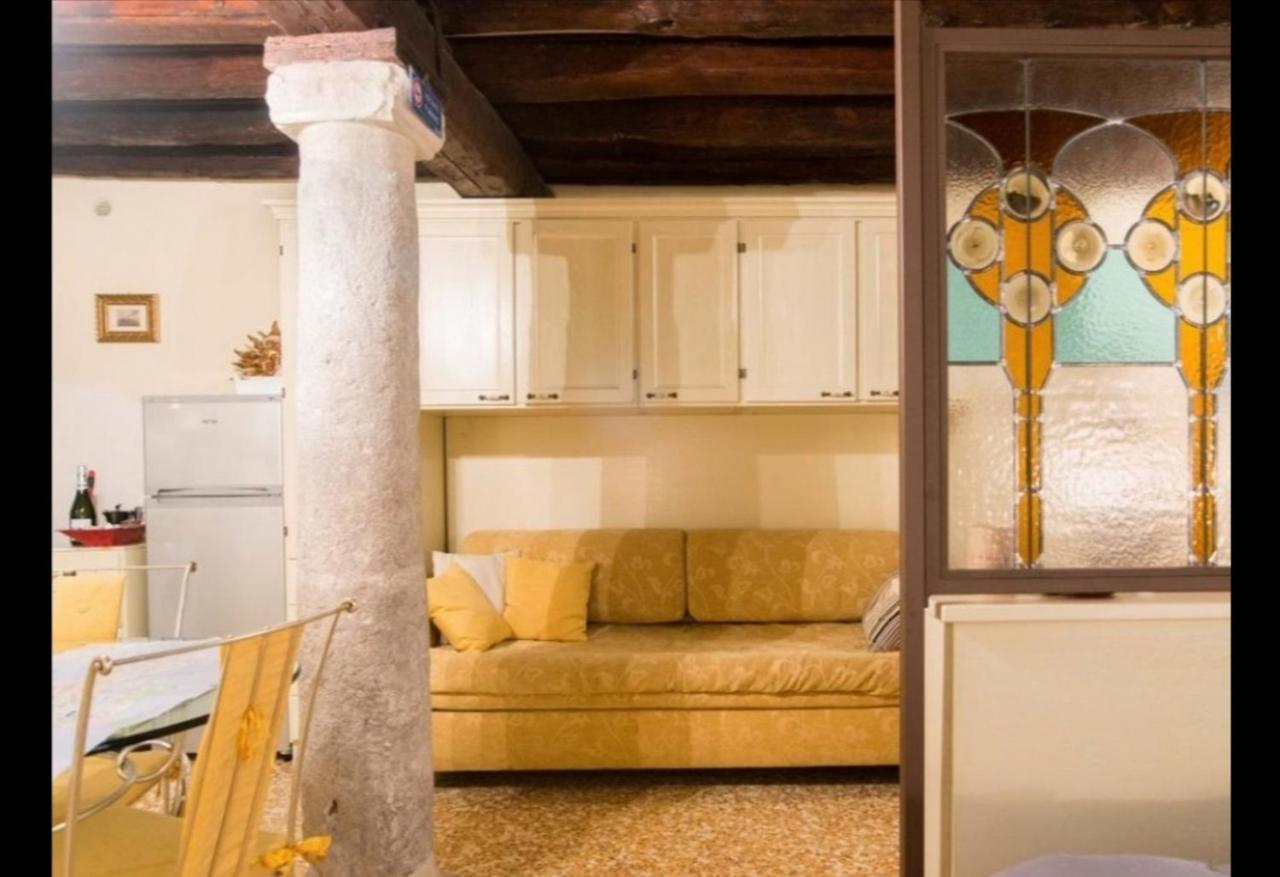 Historical Flat with Private Courtyard 1