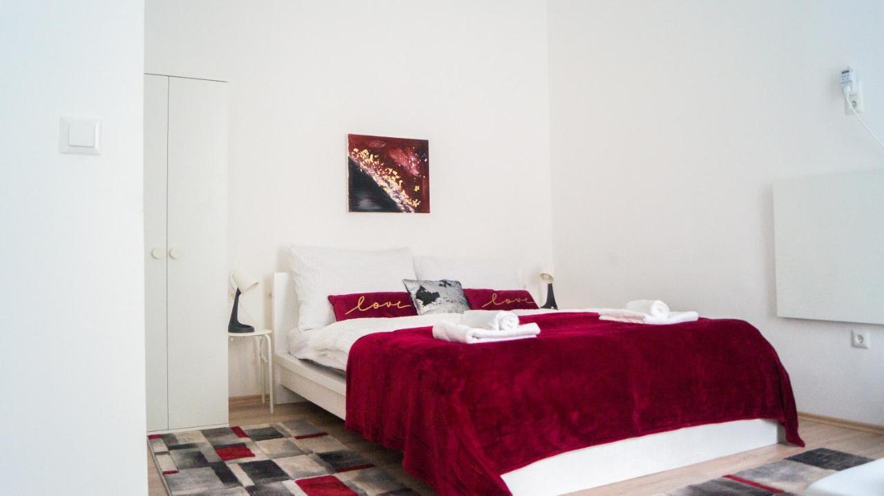 Superb 3 Apt Complex for 9p Near Wiener Stadthalle