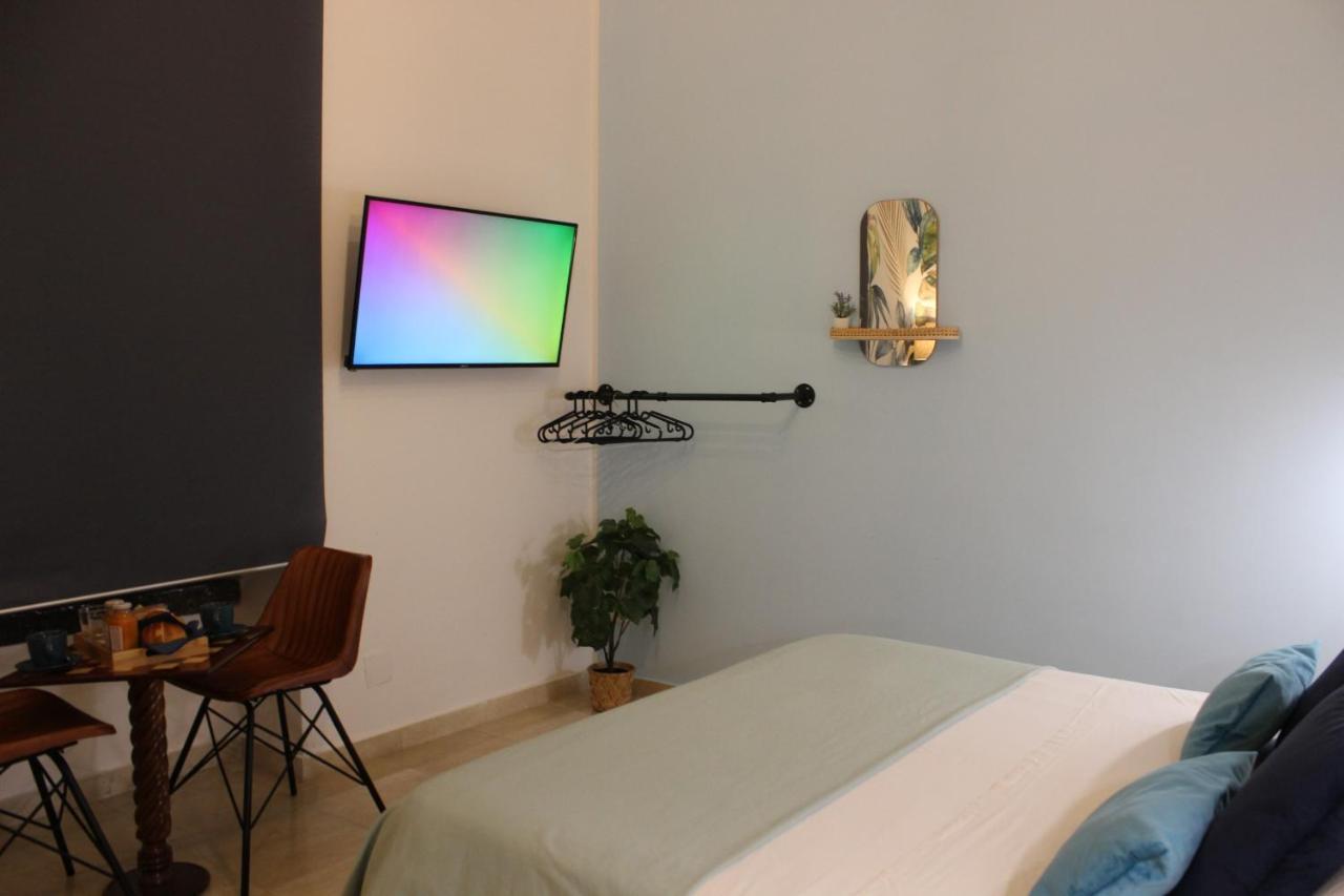 Little Suite 2