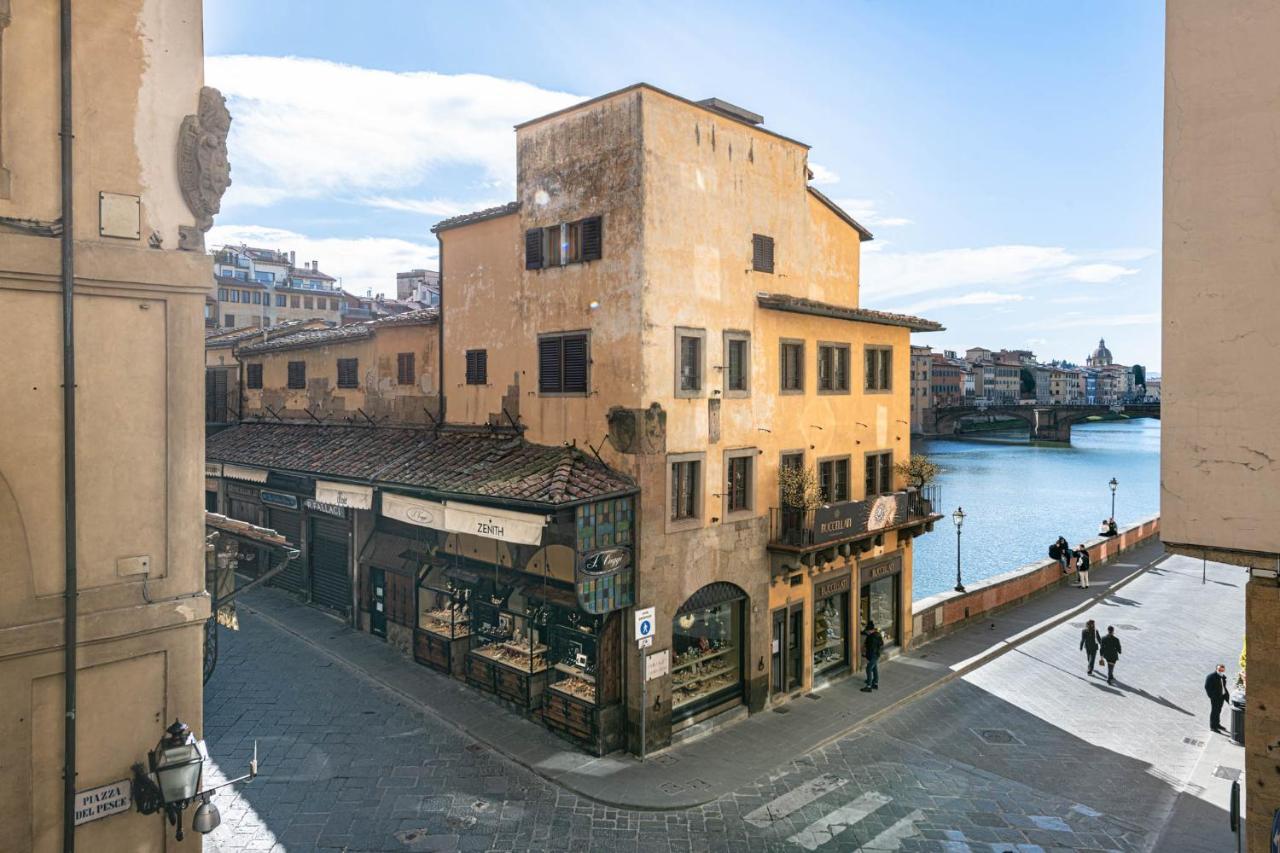 Apartments Florence -Ponte Vecchio View 2