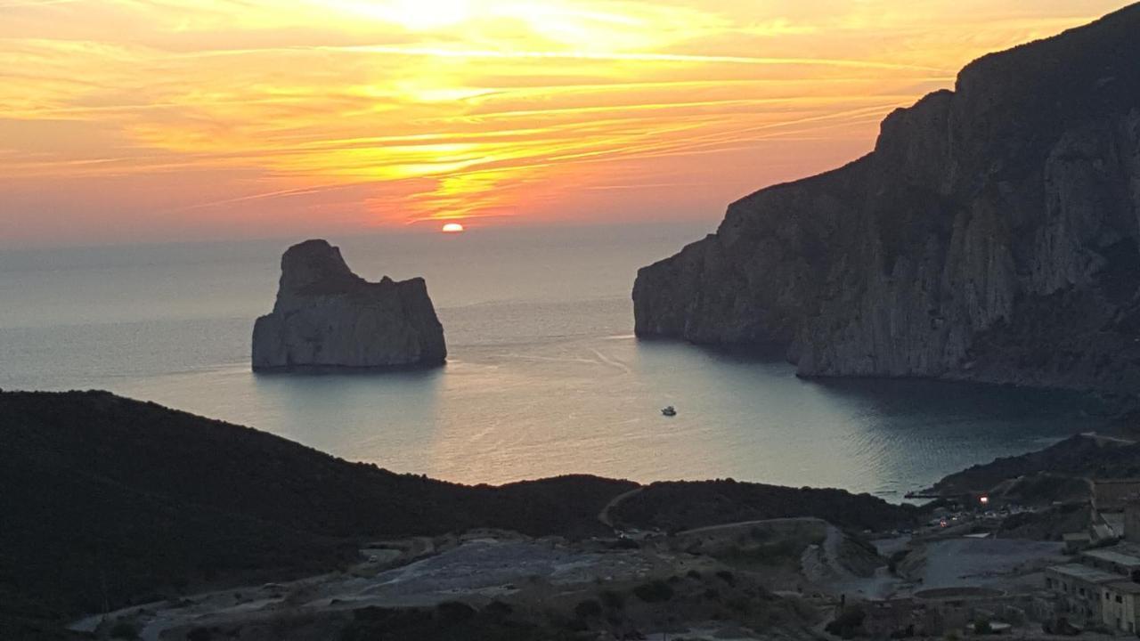 Tanca Piras - Emozioni a Strapiombo Sul Mare!!!