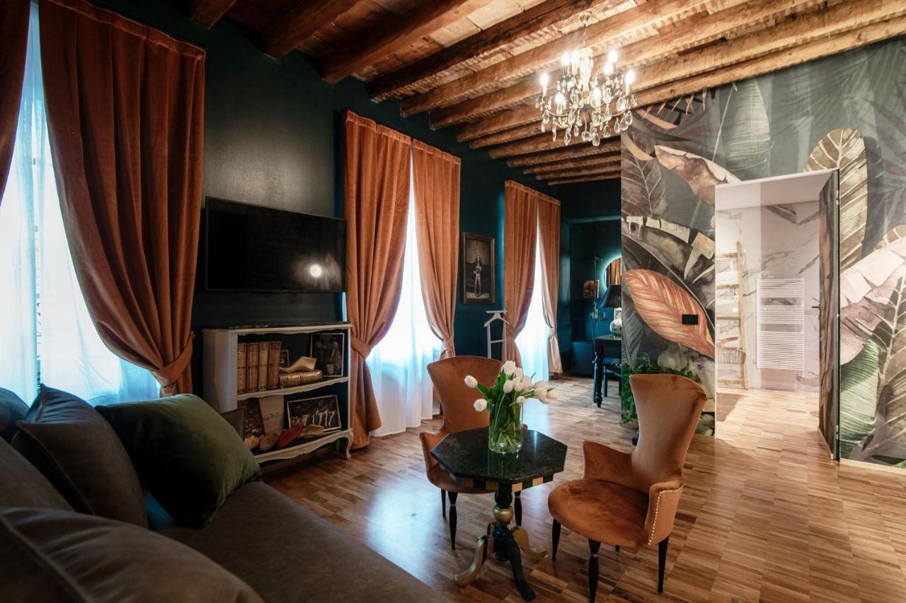 Aurum - Como Luxury Suites 2