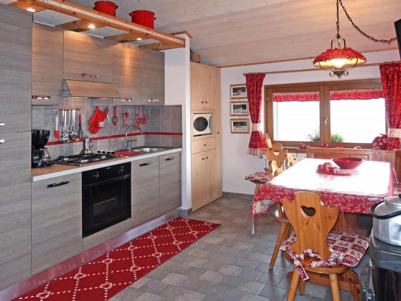 Apartment Mia E Giulia by Interhome 2