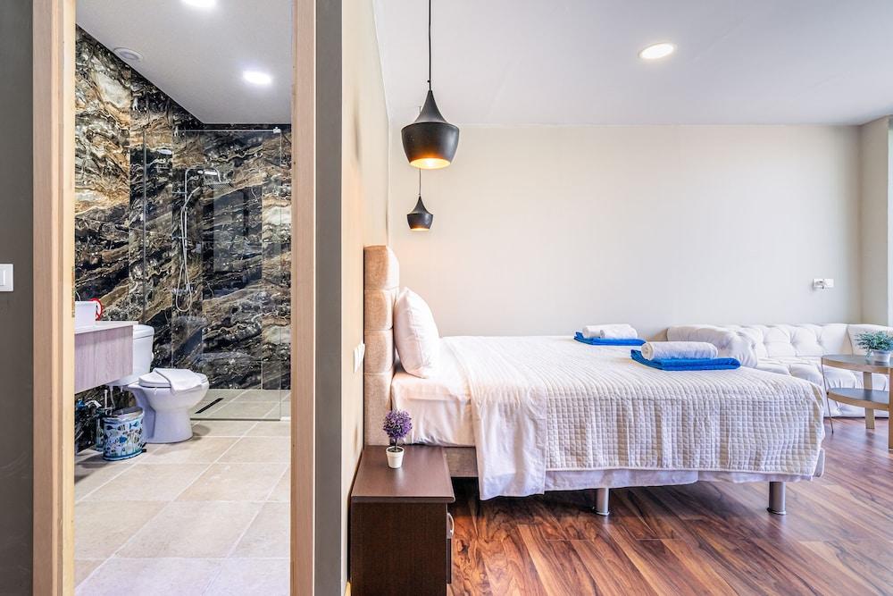 Bamboo Suites 2