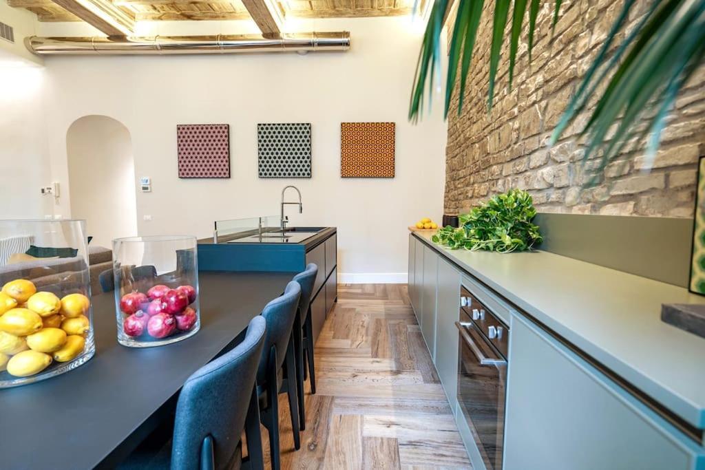 Palazzo Dei Signori Lux Design Loft Apt with View 1