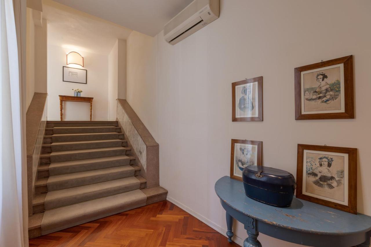 Seta Spacious Apartment Next To the Duomo 2