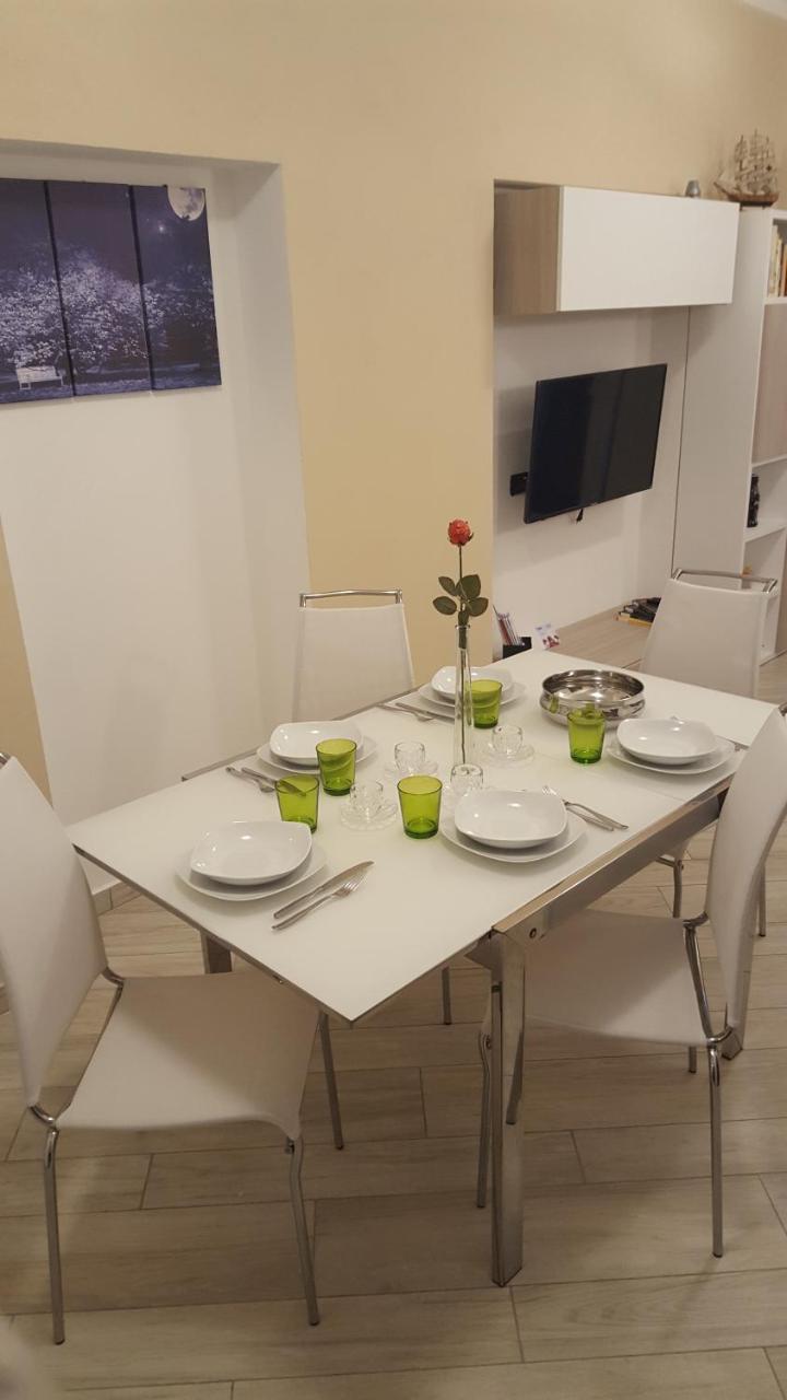 Karina House-Check in H 24 1