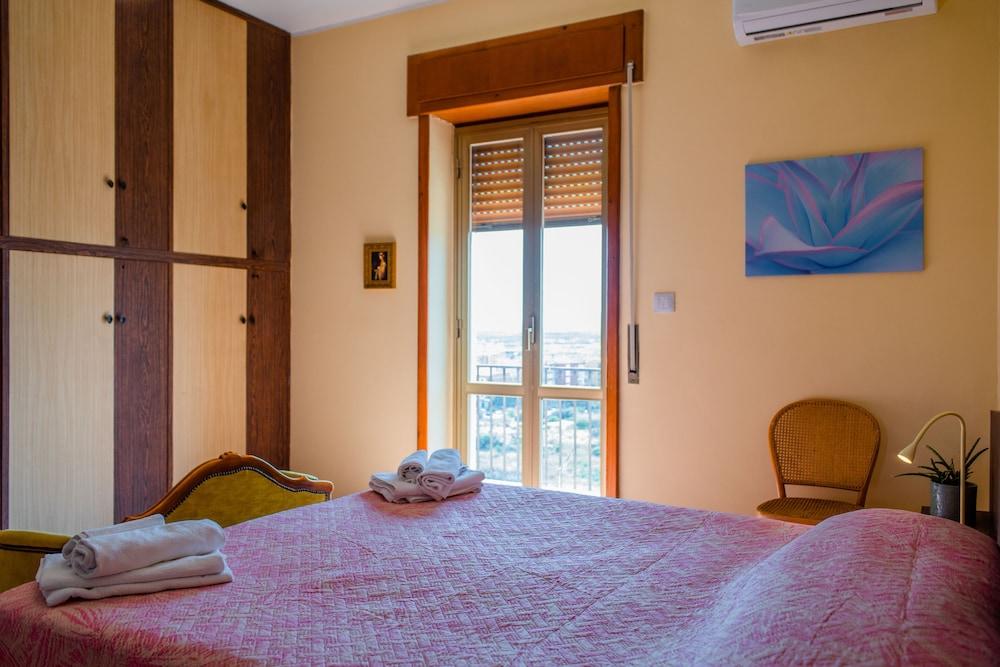 La Terrazza di Siracusa - Roomy And Bright Flat 2