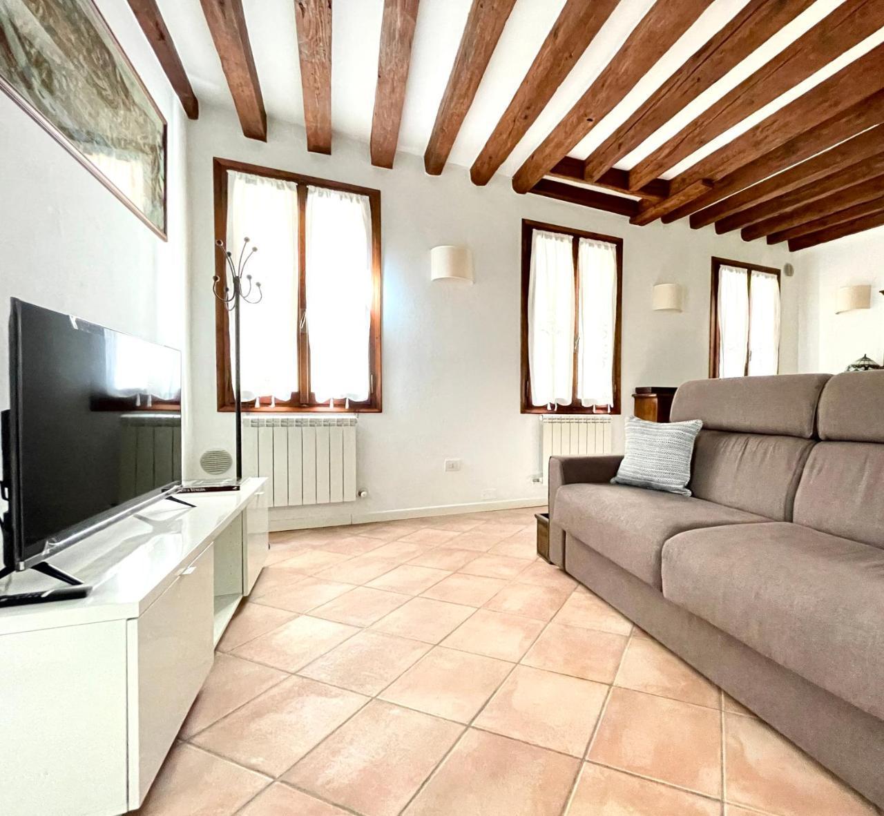 Rossini Apartment