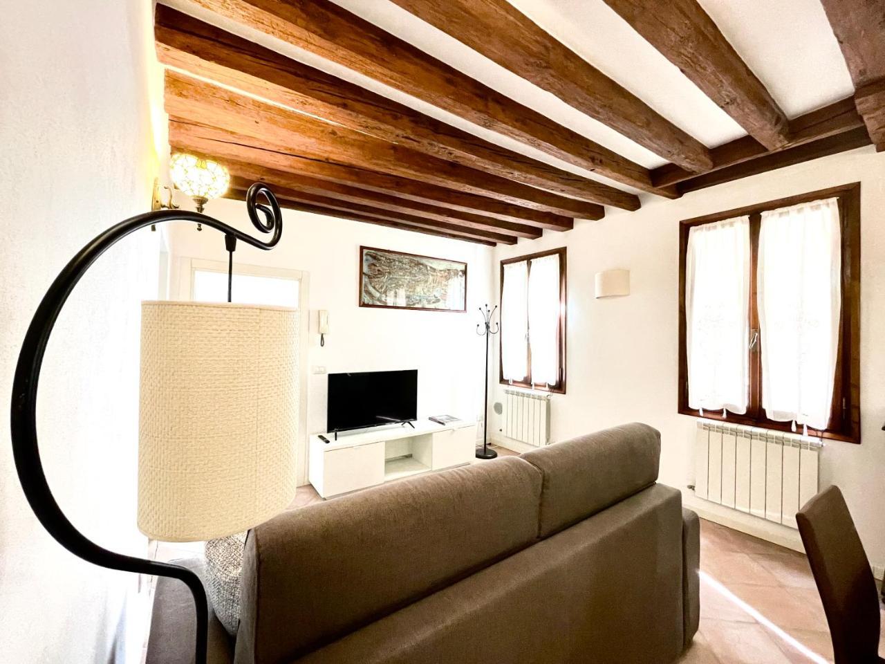 Rossini Apartment 1