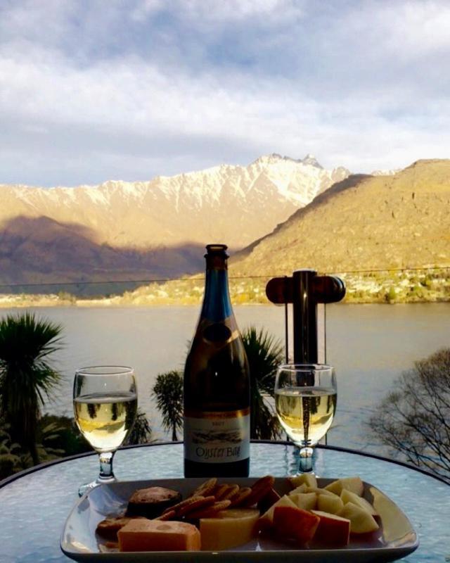 Luxury Lakeside Studio (Adults Only) 2