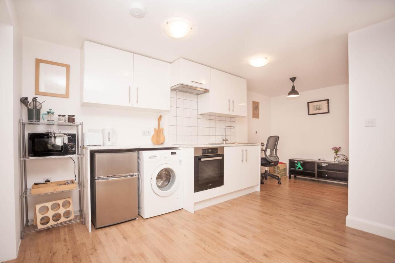 Brand New One Bedroom Flat in Central London 2