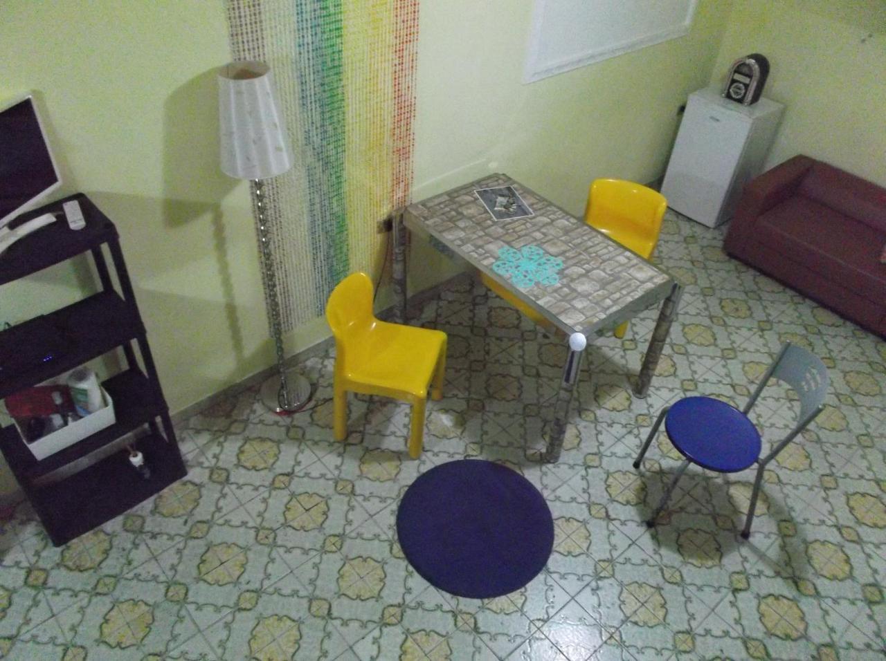 Monolocale Fronte Strada Napoli Centro Storico (Adults Only) 2