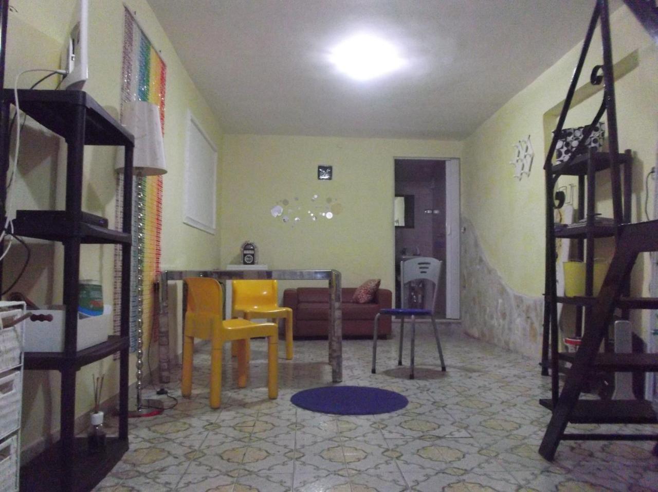 Monolocale Fronte Strada Napoli Centro Storico (Adults Only) 1