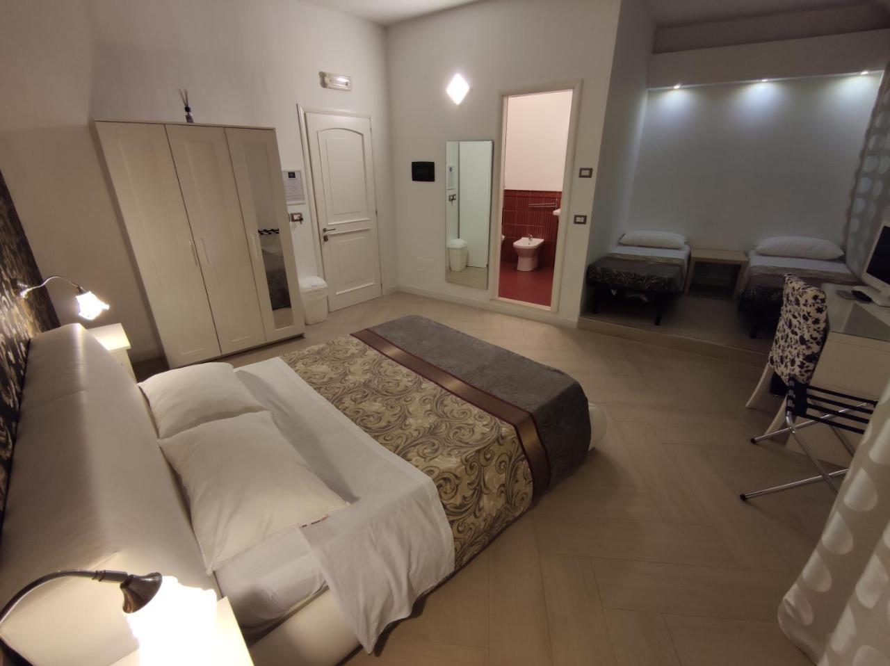 Sami Rooms - Teatro a 400 Mt - Ortigia a 1500 Mt - Prenotazioni Solo Con B00king - Reservation Only with B00king - 1