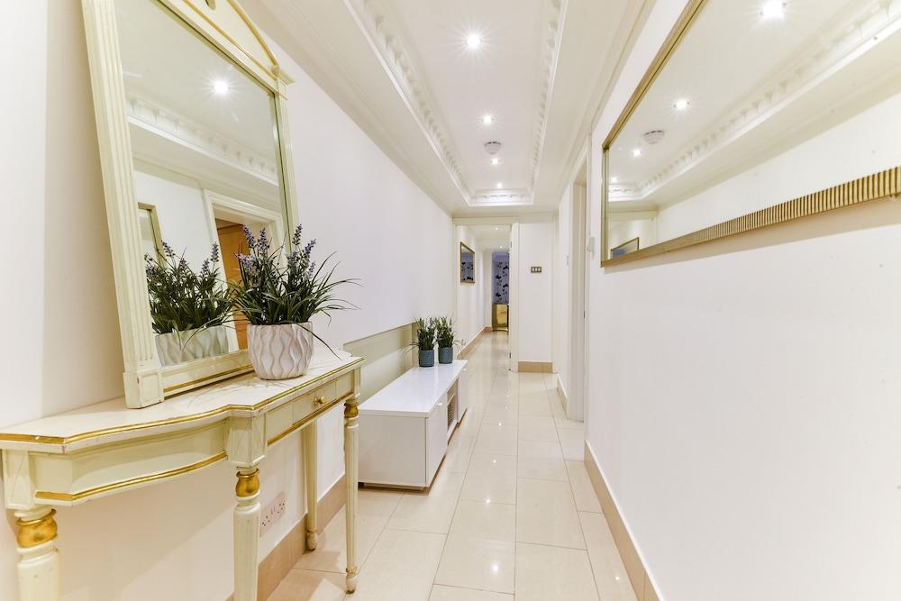 Beaufort Apartment