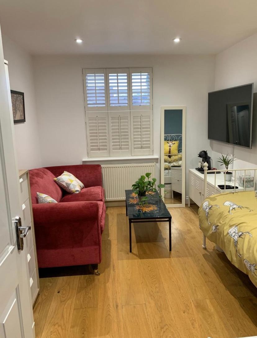 Stylish Modern Studio, Mock Georgian House, Heart of Trendy Hackney & London (Adults Only) 2
