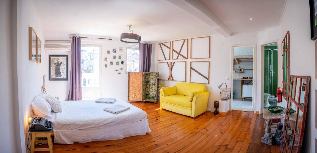 City Center Artsy Studios (Adults Only)