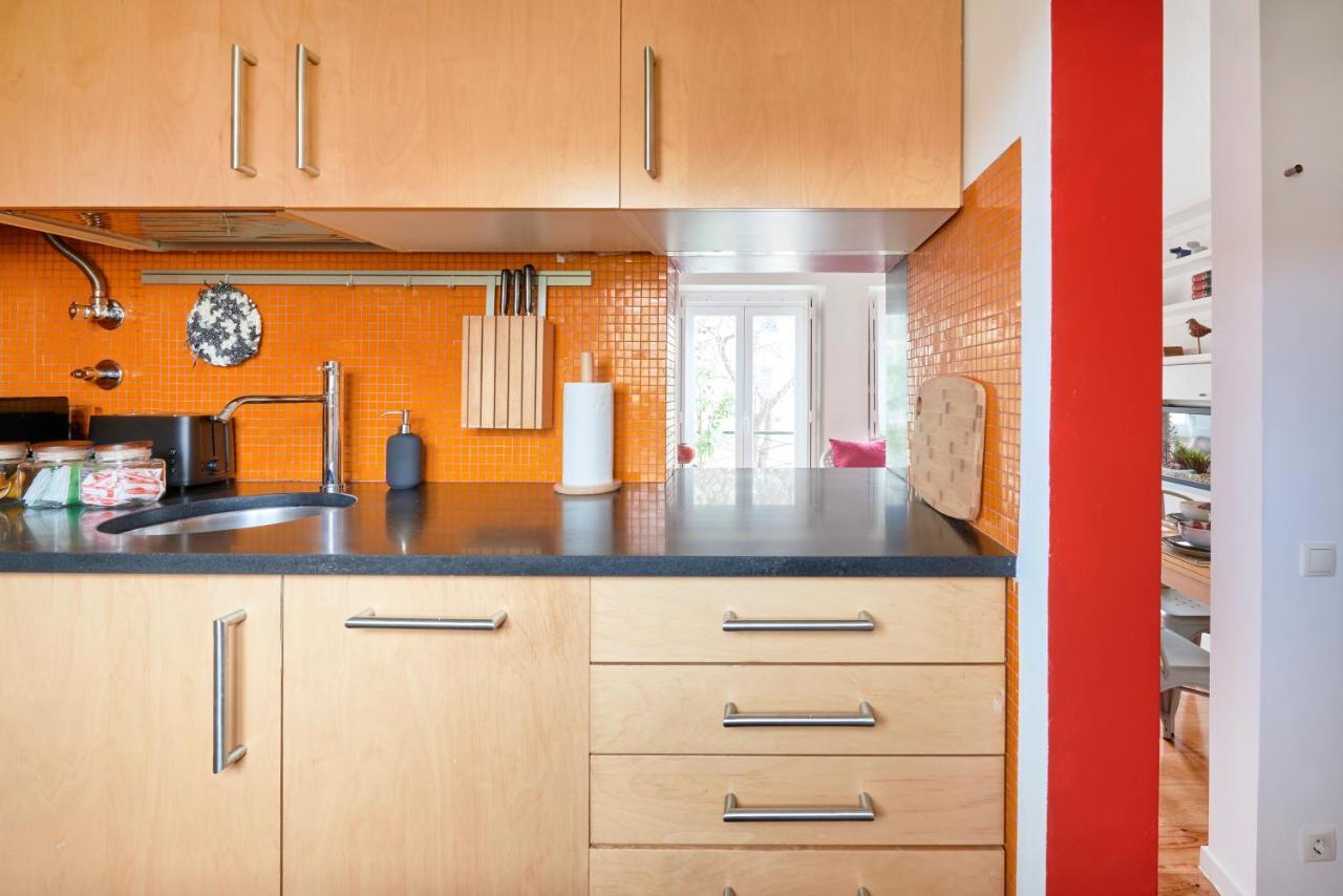 Sunny Renovated Apt with Ac, by Timecooler 1