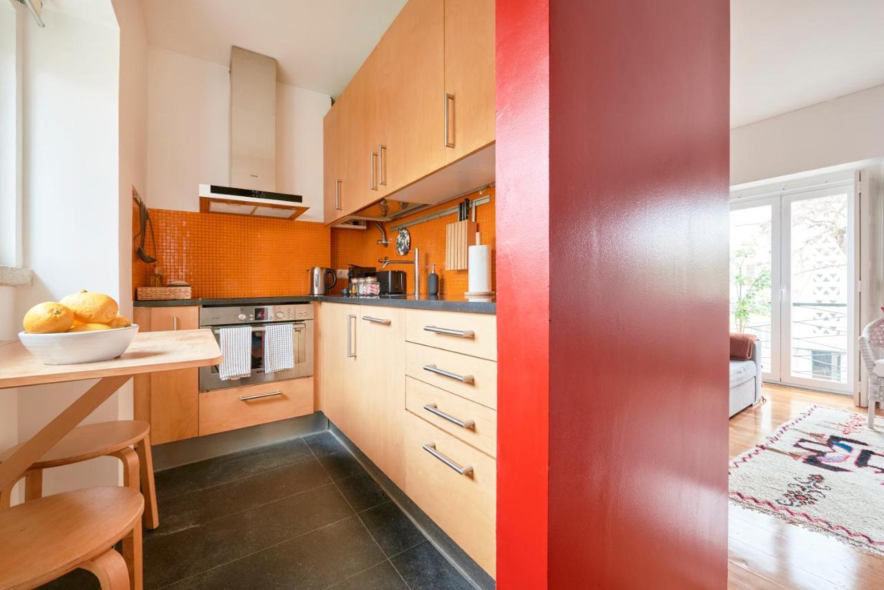 Sunny Renovated Apt with Ac, by Timecooler 2