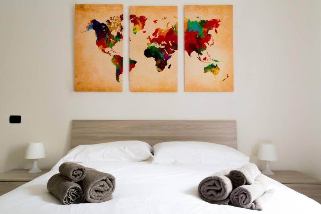 Mattias Apt - the House of Travelers (Adults Only)