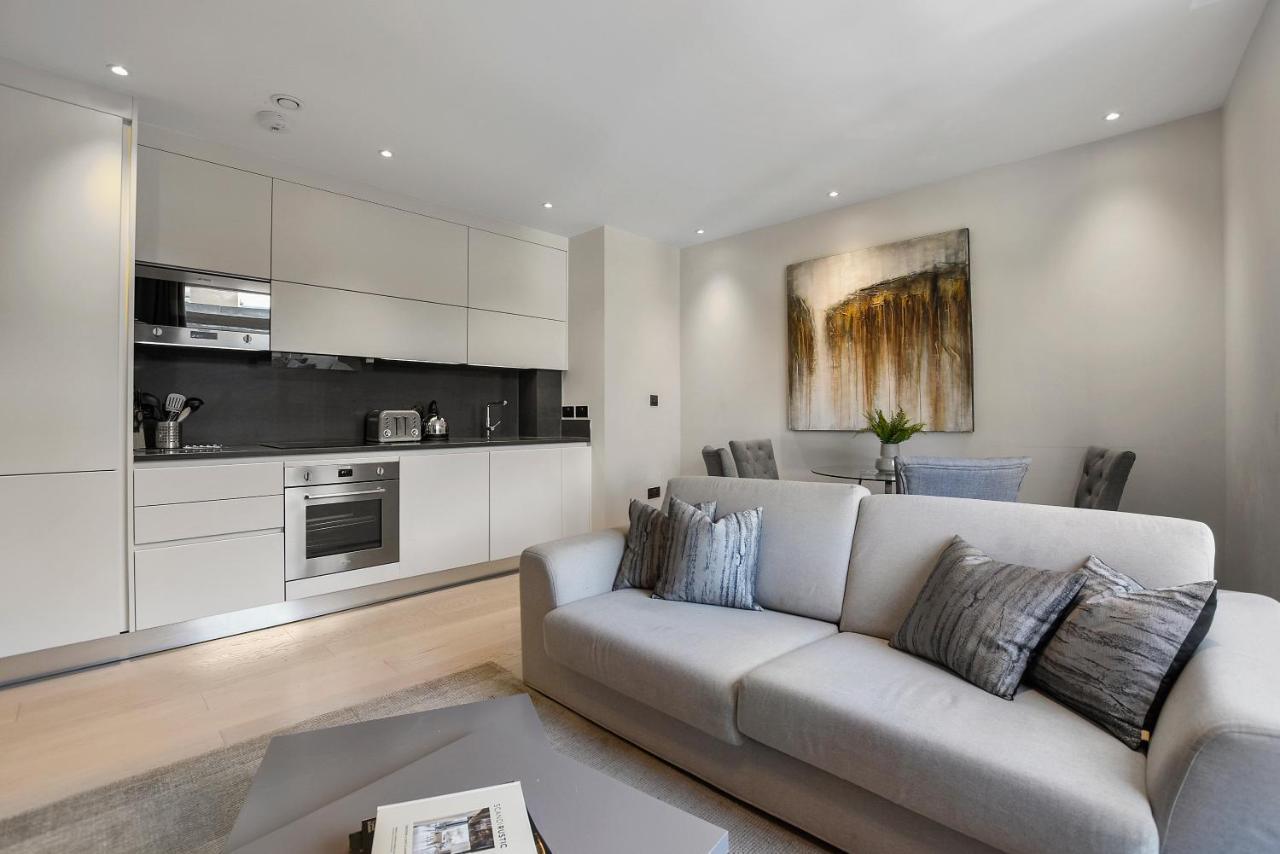 Vauxhall Bridge by Q Apartments 1