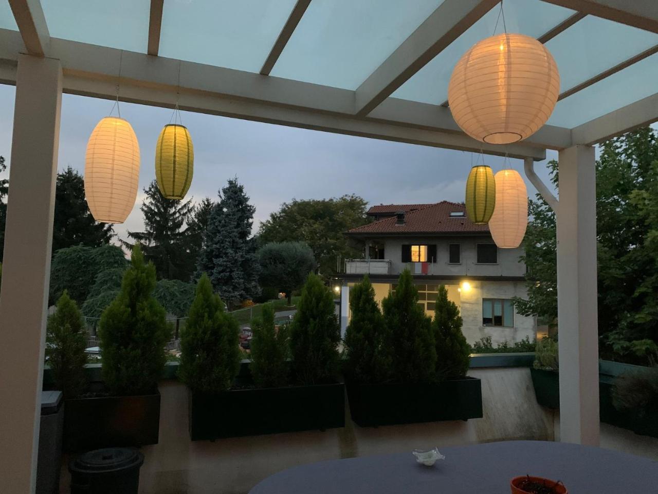Near Como, Charming Apartment with Fireplace 1