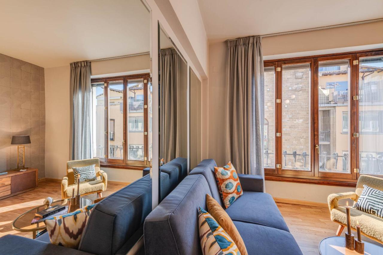 Apartments Florence - Santo Stefano's Mirror 1