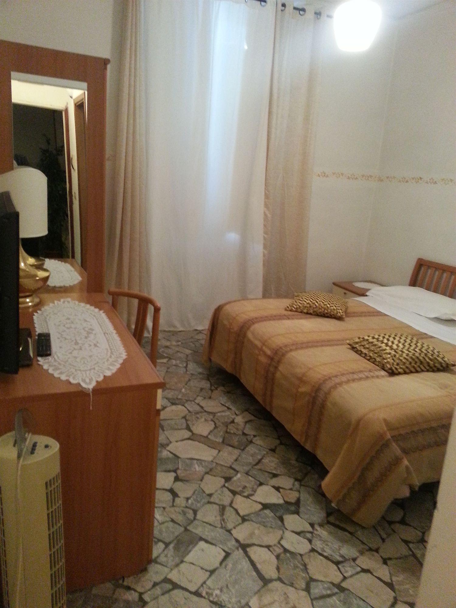 Hotel Souvenir (Adults only) 1