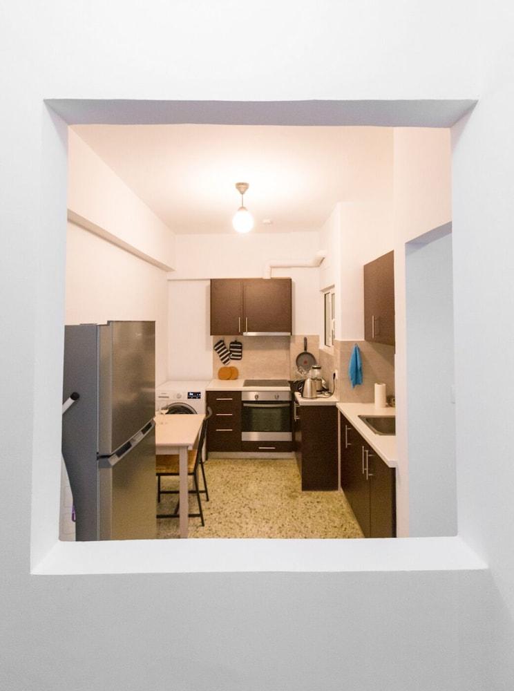 Apartment at Metaxourgio 1 Bed 2 Pers