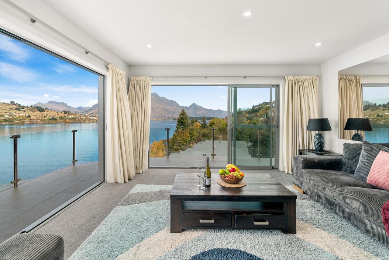 Lakefront Penthouse Apartment with 270-Degree View 1