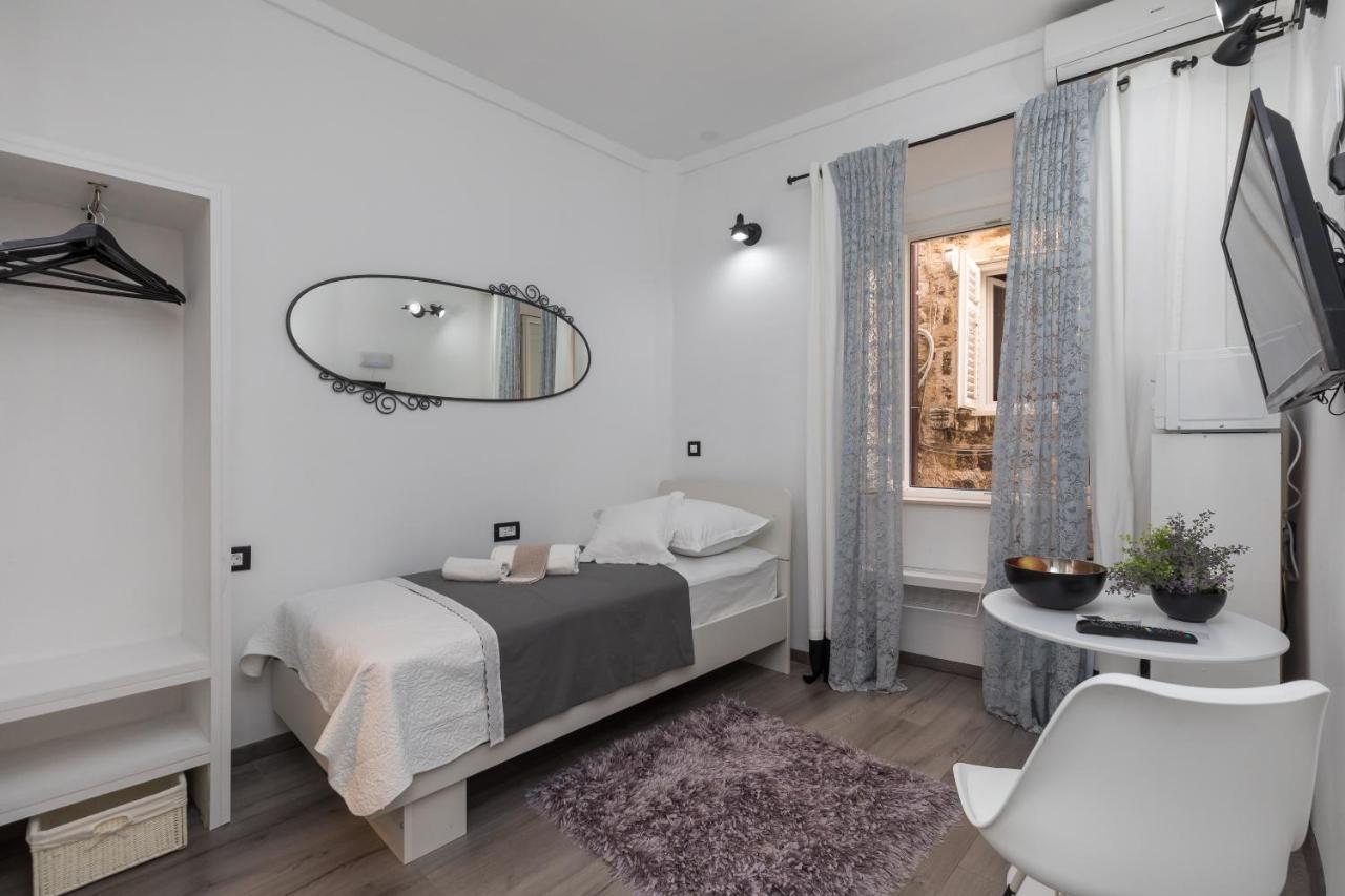 Guest House Tomasi One (Adults Only)