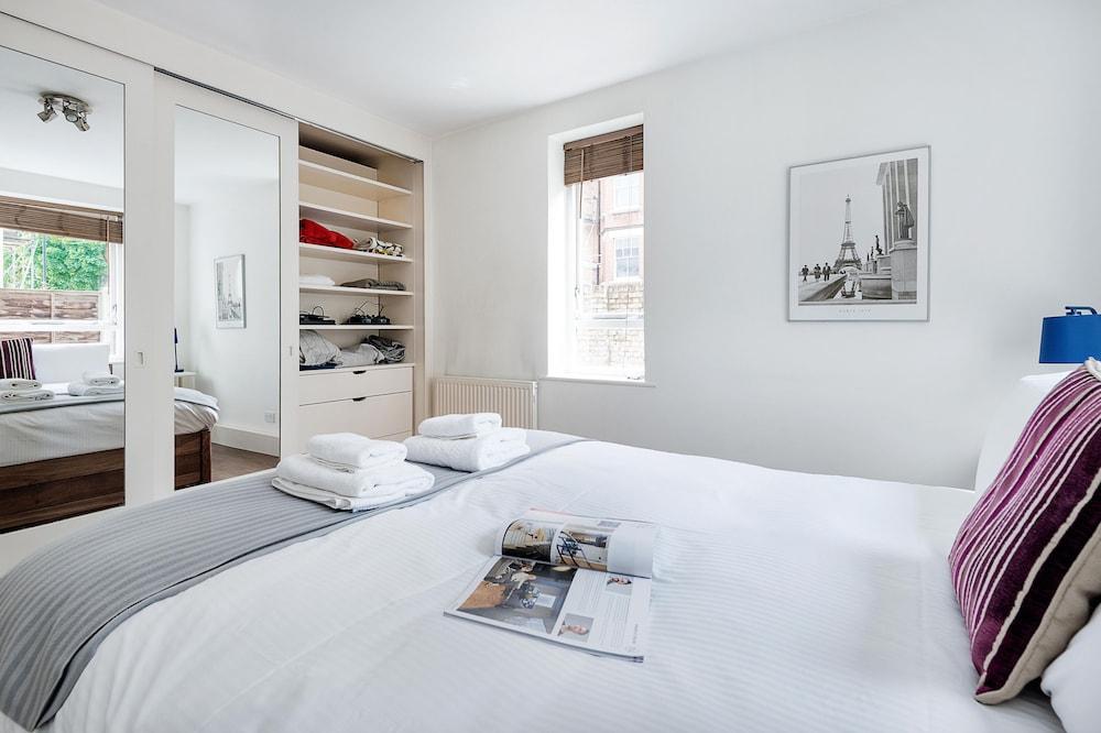 Bright And Stylish Apartment in Trendy Islington by Underthedoormat 2
